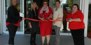 费尔菲尔德酒店及套房主机重新开放