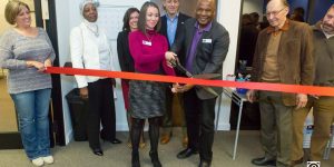 美国癌症协会主持剪彩